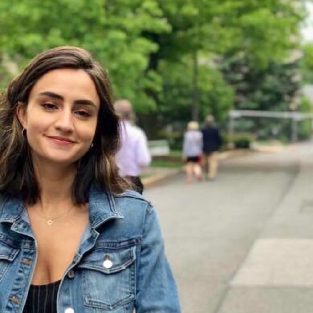 Meet your Posher, Themis